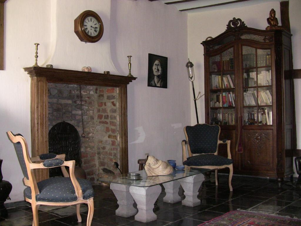 B&B Aux Beaux Buis Blegny Exterior photo