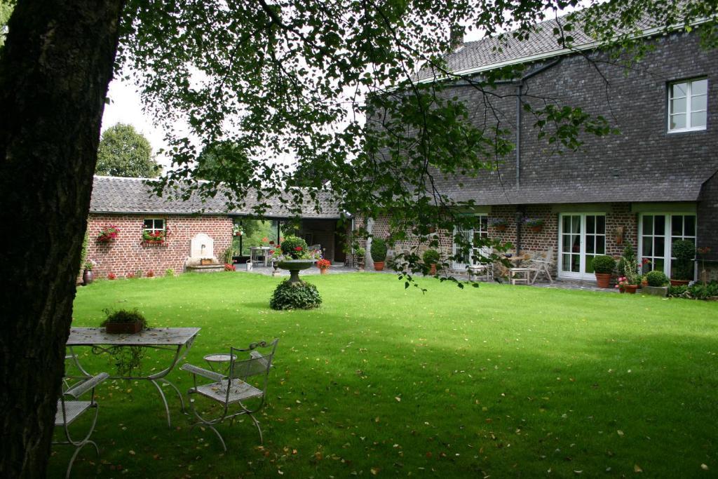 B&B Aux Beaux Buis Blegny Exterior photo